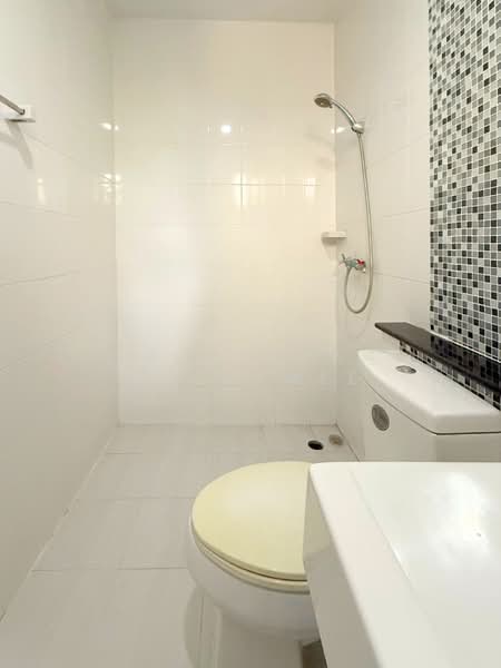 Pruksa Town Serenity 2 Petchkasem 81, Bangkok, Petchkasem Road, Nong Kham, Nong Khaem, Bangkok, 3 Bedrooms, 124 sqm, Semi-Detached House (Twin House) For Sale, by Punpapa Rassamee, 500180987 - DDproperty.com