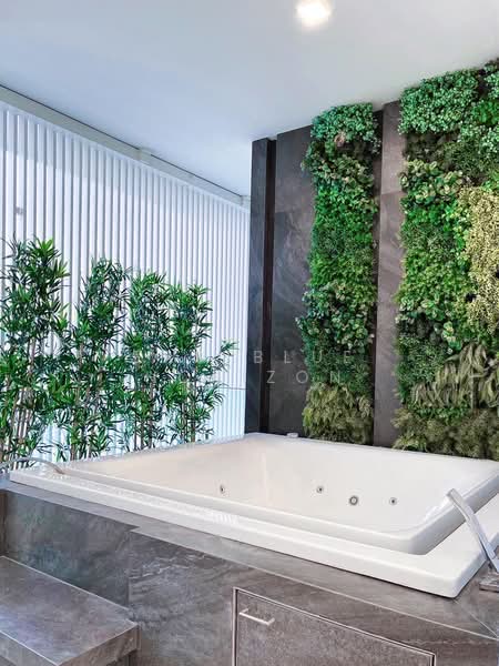 VIVE Ekkamai-Ramintra, Bangkok, Soi Yothin Phatthana 3, Nawamin, Bueng Kum, Bangkok, 4 Bedrooms, 380 sqm, Single Detached House For Sale, by Eastblue Horizon, 500181069 - DDproperty.com