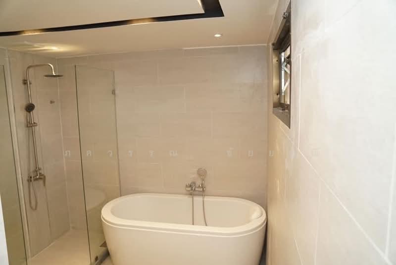 Nontee Parkville, Pathum Thani, 88/1 Lam Luk Ka 4 - Soi Phahonyothin 66, Khu Khot, Lam Luk Ka, Pathum Thani, 4 Bedrooms, 230 sqm, Condo For Rent, by Pakkawan Chaiyamunee, 500181092 - DDproperty.com