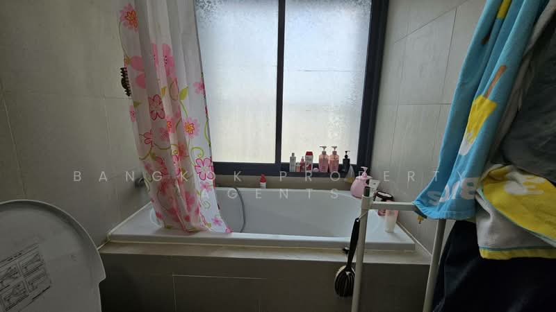 Noble Remix, Bangkok, 772 Soi Sukhumvit 36, Sukhumvit Road, Khong Tan, Khlong Toei, Bangkok, 1 Bedroom, 63 sqm, Condo For Rent, by BANGKOK PROPERTY AGENTS, 500181096 - DDproperty.com