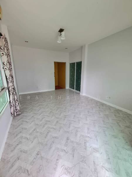 ขายด่วน! บ้านเดี่ยว 2 ชั้น, Samut Prakan, Pak Nam, Muang Samut Prakarn, Samut Prakan, 4 Bedrooms, 246 sqm, Single Detached House For Sale, by ERA Thailand, 500181123 - DDproperty.com