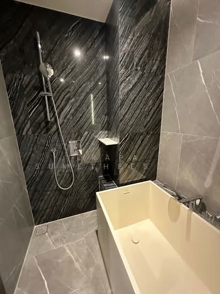 The Reserve 61 Hideaway, Bangkok, 92 Sukhumvit 61, Khlong Tan Nua, Watthana, Bangkok, 1 Bedroom, 48 sqm, Condo For Sale, by Orapa Sumetheesirisakul, 500181125 - DDproperty.com