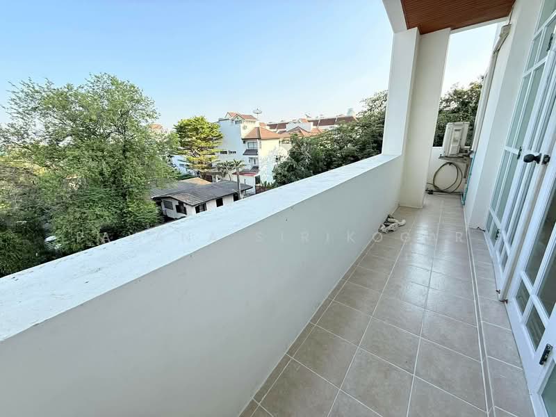 Baan Sansiri Sukhumvit 67, Bangkok, 32 Soi Sukhumvit 67, Phra Kanong Nua, Watthana, Bangkok, 4 Bedrooms, 439 sqm, Single Detached House For Rent, by Pavana Sirikogar, 500181127 - DDproperty.com