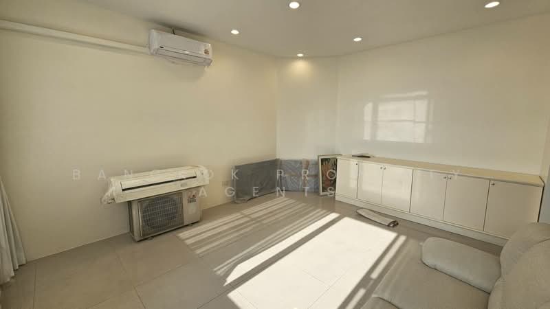 River House Condominium, Bangkok, 764 Lat Ya Road, Khlong San, Khlong San, Bangkok, 3 Bedrooms, 220 sqm, Condo For Rent, by BANGKOK PROPERTY AGENTS, 500181175 - DDproperty.com