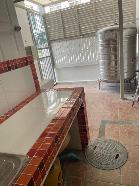 3-BR Townhouse, Bangkok, Chan Kasem, Chatuchak, Bangkok, 3 Bedrooms, 200 sqm, Townhouse For Rent, by Pavana Sirikogar, 500181186 - DDproperty.com