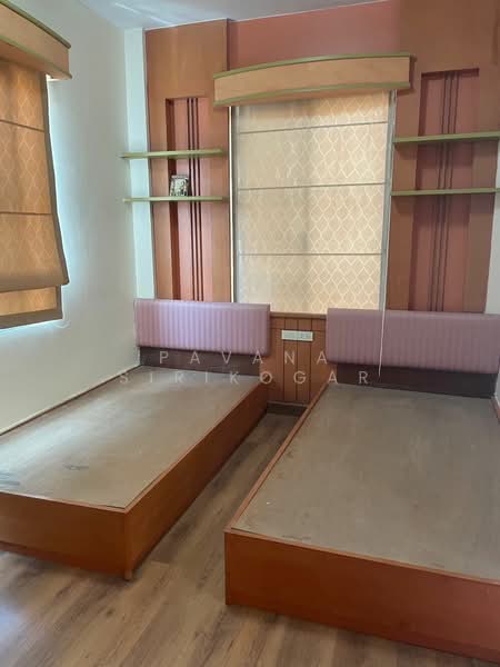 3-BR Townhouse, Bangkok, Chan Kasem, Chatuchak, Bangkok, 3 Bedrooms, 200 sqm, Townhouse For Rent, by Pavana Sirikogar, 500181186 - DDproperty.com
