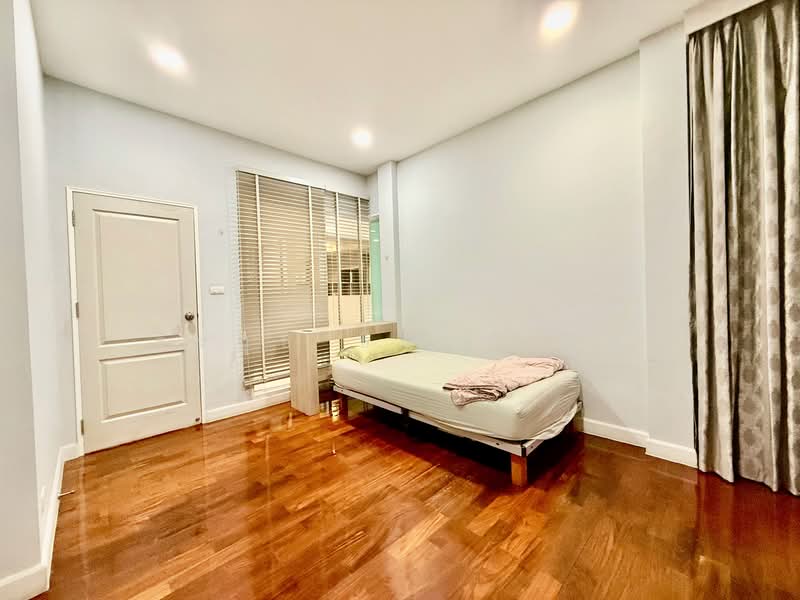 Grand Bangkok Boulevard Rama 9 - Srinakarindra, Bangkok, Krungthep Kritha 17 Alley, Thap Chang, Saphan Sung, Saphan Sung, Bangkok, 4 Bedrooms, 335 sqm, Single Detached House For Sale, by ธีรนุช ธีระวาทิน, 500181212 - DDproperty.com