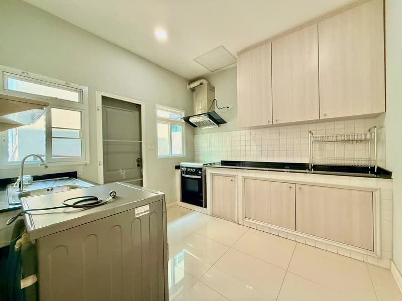 Grand Bangkok Boulevard Rama 9 - Srinakarindra, Bangkok, Krungthep Kritha 17 Alley, Thap Chang, Saphan Sung, Saphan Sung, Bangkok, 4 Bedrooms, 335 sqm, Single Detached House For Sale, by ธีรนุช ธีระวาทิน, 500181212 - DDproperty.com