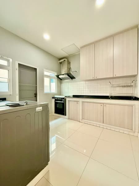 Grand Bangkok Boulevard Rama 9 - Srinakarindra, Bangkok, Krungthep Kritha 17 Alley, Thap Chang, Saphan Sung, Saphan Sung, Bangkok, 4 Bedrooms, 335 sqm, Single Detached House For Sale, by ธีรนุช ธีระวาทิน, 500181212 - DDproperty.com