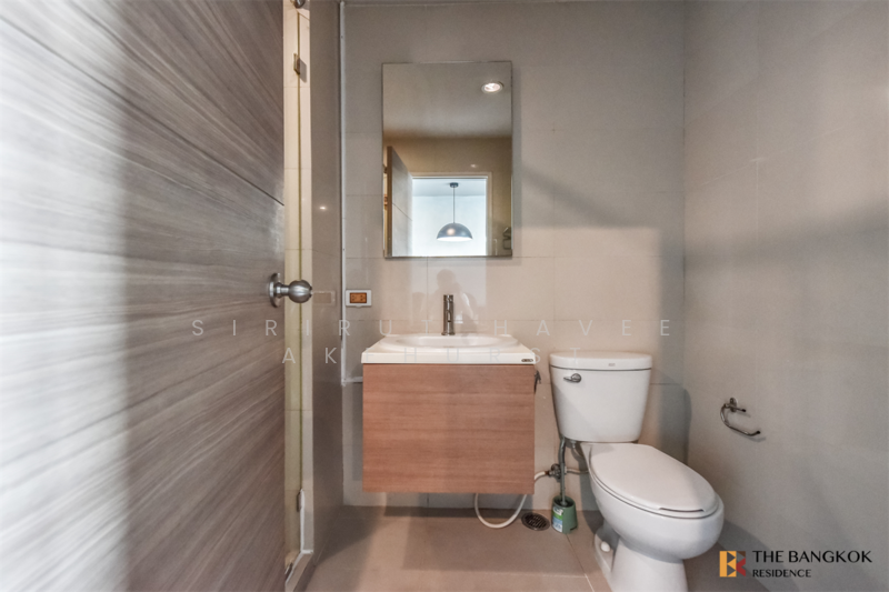 HIVE Taksin, Bangkok, 18 1 Soi, Khlong Ton Sai, Khlong San, Bangkok, 2 Bedrooms, 67 sqm, Condo For Sale, by Sirirut Havee Akehurst, 500181260 - DDproperty.com