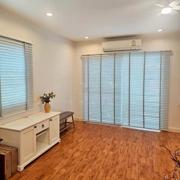 Vista Park Rama 2, Bangkok, Rama 2 Road Soi 54 Yeak 4, Samae Dam, Bang Khun Thian, Bangkok, 4 Bedrooms, 200 sqm, Townhouse For Sale, by ERA Thailand, 500181278 - DDproperty.com