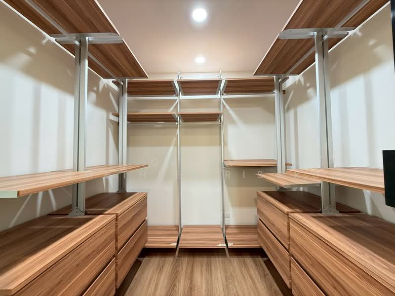 The Empire Place, Bangkok, 88 Narathiwatratchanakharin Road, Thung Maha Mek, Sathon, Bangkok, 3 Bedrooms, 183 sqm, Condo For Sale, by Orapa Sumetheesirisakul, 500181286 - DDproperty.com