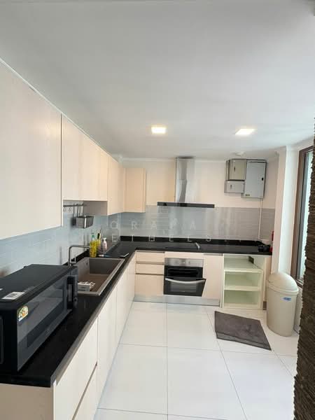 The Emporio Place, Bangkok, 93 Soi Sukhumvit 24, Sukhumvit Road, Khong Tan, Khlong Toei, Bangkok, 2 Bedrooms, 140 sqm, Condo For Sale, by Orapa Sumetheesirisakul, 500181307 - DDproperty.com