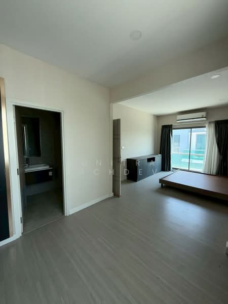 Perfect Place Rama 9-Krungthep Kreetha, Bangkok, Srinakarin - Rom Klao Road, Khlong Song Ton Nun, Lat Krabang, Bangkok, 3 Bedrooms, 200 sqm, Single Detached House For Sale, by Sunitra Sachdev, 500181314 - DDproperty.com