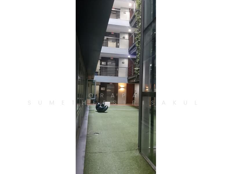 Quad Silom, Bangkok, 63 Soi Pipat 2, Silom Road, Suriyawong, Bang Rak, Bangkok, 2 Bedrooms, 70 sqm, Condo For Sale, by Orapa Sumetheesirisakul, 500181345 - DDproperty.com