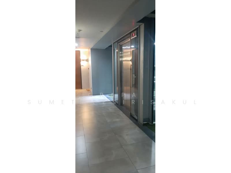 Quad Silom : ควอด สีลม, กรุงเทพ, 63 ซอยพิพัฒน์ 2 ถนนสีลม, สุริยวงศ์, บางรัก, กรุงเทพ, 70 ตร.ม., คอนโด ขาย, โดย Orapa Sumetheesirisakul, 500181345 - DDproperty.com