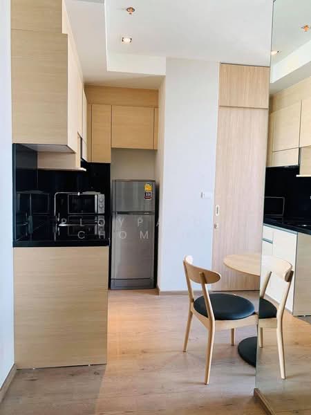 Park Origin Phrom Phong (Park 24), Bangkok, 68 Soi Sukhumvit 24, Khong Tan, Khlong Toei, Bangkok, 1 Bedroom, 33 sqm, Condo For Rent, by Ploypatcha Chomchid, 500181346 - DDproperty.com