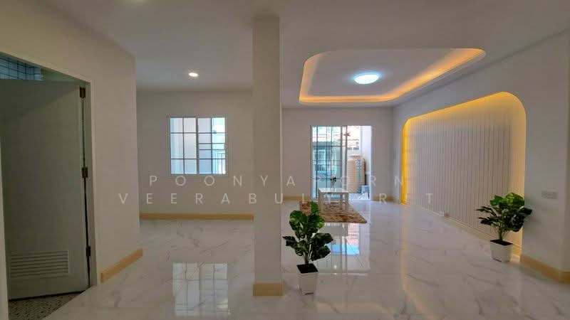 Baan Buathong 4, Nonthaburi, Ban Kluay-Sai Noi Road, Phimonrat, Bang Bua Thong, Nonthaburi, 4 Bedrooms, 144 sqm, Townhouse For Sale, by Poonyaporn Veerabulyarit, 500181357 - DDproperty.com