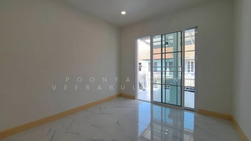 Baan Buathong 4 : บ้านบัวทอง 4, นนทบุรี, ถ.บ้านกล้วย-ไทรน้อย, พิมลราช, บางบัวทอง, นนทบุรี, 144 ตร.ม., ทาวน์เฮ้าส์ ขาย, โดย Poonyaporn Veerabulyarit, 500181357 - DDproperty.com