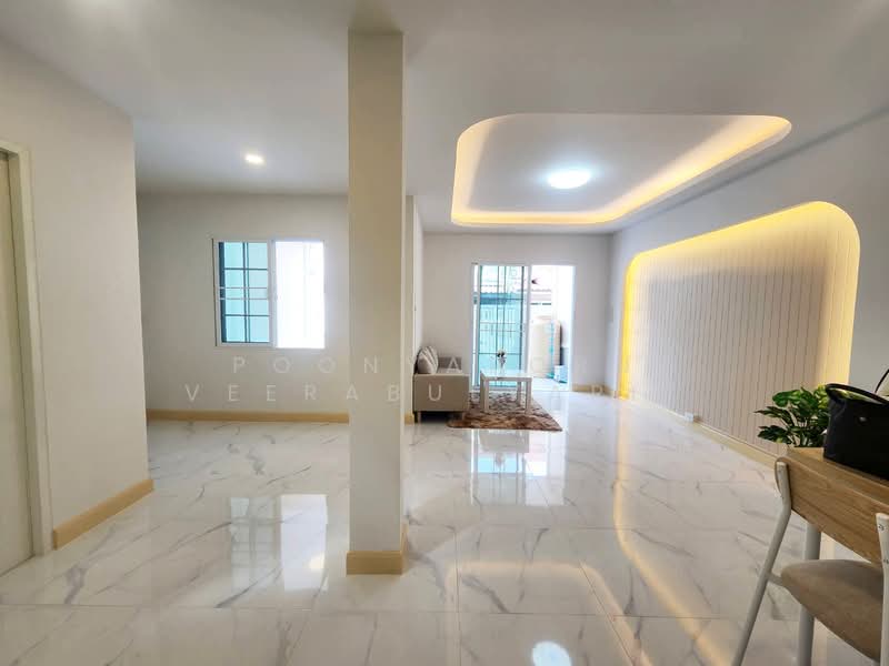 Baan Buathong 4, Nonthaburi, Ban Kluay-Sai Noi Road, Phimonrat, Bang Bua Thong, Nonthaburi, 4 Bedrooms, 144 sqm, Townhouse For Sale, by Poonyaporn Veerabulyarit, 500181357 - DDproperty.com
