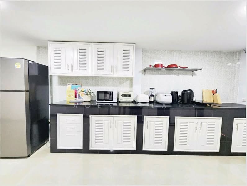 Detached house for rent, newly renovated, Huai Khwang area (SPSAD3862) Location: Huai Khwan, Bangkok, Samsen Nok, Huai Khwang, Bangkok, 5 Bedrooms, 400 sqm, Single Detached House For Rent, by Agent Pla, 500181360 - DDproperty.com