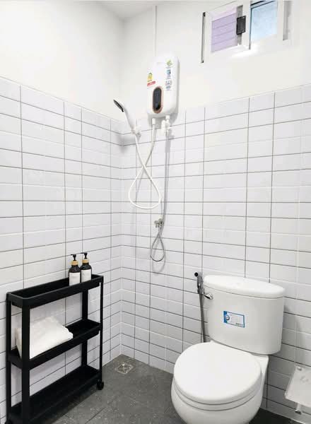 Detached house for rent, newly renovated, Huai Khwang area (SPSAD3862) Location: Huai Khwan, Bangkok, Samsen Nok, Huai Khwang, Bangkok, 5 Bedrooms, 400 sqm, Single Detached House For Rent, by Agent Pla, 500181360 - DDproperty.com