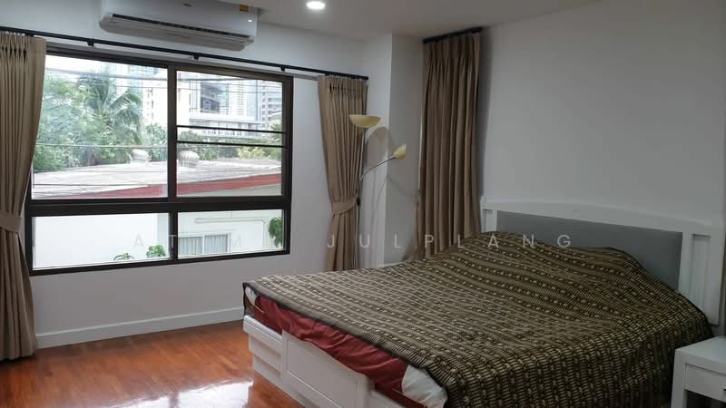 Baan Ploenchit, Bangkok, Soi Ruamrudee 2 Ploenchit Road, Lumphini, Pathum Wan, Bangkok, 2 Bedrooms, 100 sqm, Condo For Sale, by Prapapan Wilairojvorakul, 500181399 - DDproperty.com