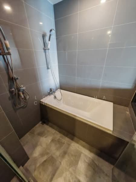 Q Chidlom-Phetchaburi, Bangkok, 1088 Phetchaburi Road, Makkasan, Ratchathewi, Bangkok, 2 Bedrooms, 79 sqm, Condo For Rent, by Ploypatcha Chomchid, 500181406 - DDproperty.com