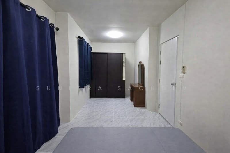 Baan Pruksa 58/2 Ladkrabang-Suvarnabhumi, Samut Prakan, Ladkrabang Road, Srisa Chorakhe Noi, Bang Sao Thong, Samut Prakan, 3 Bedrooms, 110 sqm, Townhouse For Rent, by Sunitra Sachdev, 500181465 - DDproperty.com