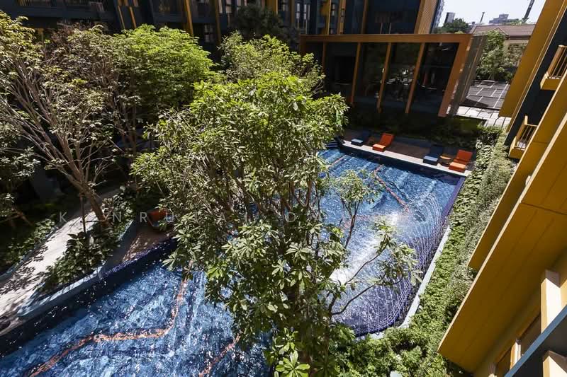 The Base Sukhumvit 50, Bangkok, Soi Roem Charoen 1, Sukhumvit 50 Road, Phra Kanong, Khlong Toei, Bangkok, 1 Bedroom, 34 sqm, Condo For Sale, by Kanrutai Dawruang, 500181561 - DDproperty.com