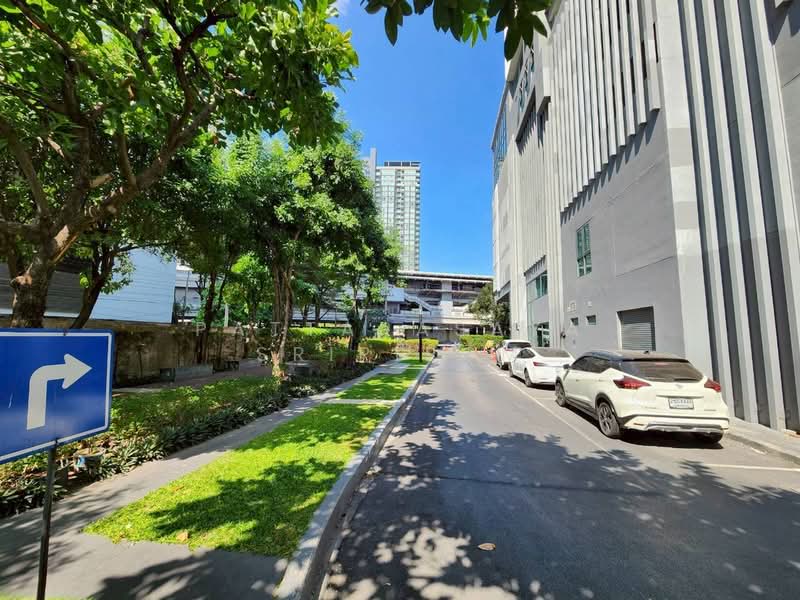 IDEO Mobi Sathorn, Bangkok, 134 Krung Thonburi Road, Bang Lam Phu Lang, Khlong San, Bangkok, 2 Bedrooms, 52 sqm, Condo For Sale, by Pattarasaya Sripirom, 500181574 - DDproperty.com