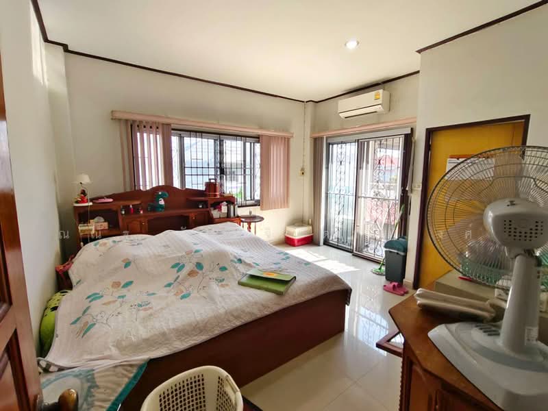 หมู่บ้านทวีโชติ2 ถนนบางกรวย-ไทรน้อย ต.บางกร่าง อ.เมืองนนทบุรี จ.นนทบุรี, นนทบุรี, บางกร่าง, เมืองนนทบุรี, นนทบุรี, 240 ตร.ม., บ้านเดี่ยว ขาย, โดย ณณัฐ ภัทรจินดานุวงศ์, 500181589 - DDproperty.com