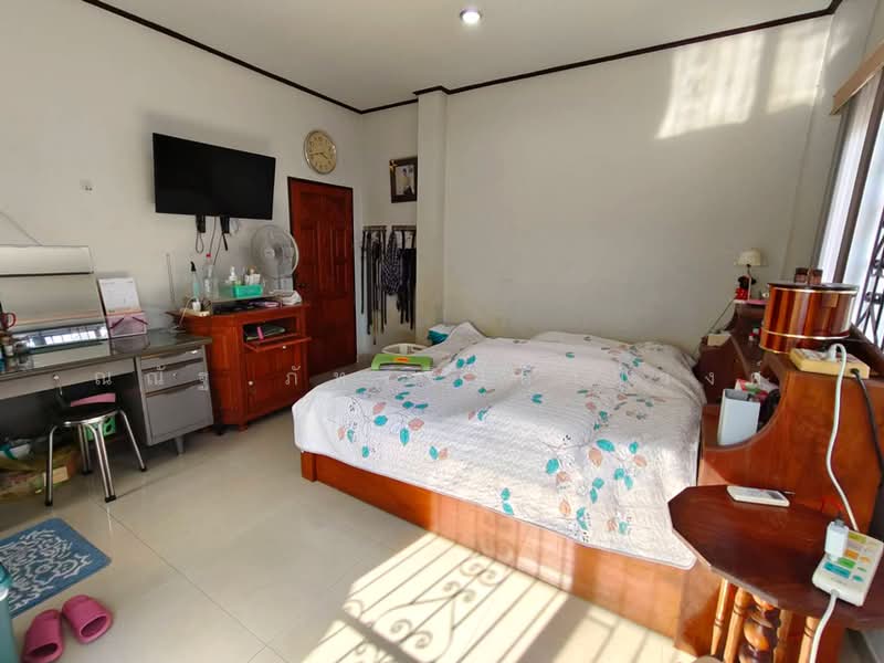 หมู่บ้านทวีโชติ2 ถนนบางกรวย-ไทรน้อย ต.บางกร่าง อ.เมืองนนทบุรี จ.นนทบุรี, Nonthaburi, Bang Krang, Muang Nonthaburi, Nonthaburi, 4 Bedrooms, 240 sqm, Single Detached House For Sale, by ณณัฐ ภัทรจินดานุวงศ์, 500181589 - DDproperty.com