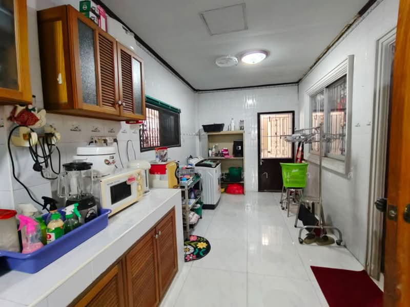 หมู่บ้านทวีโชติ2 ถนนบางกรวย-ไทรน้อย ต.บางกร่าง อ.เมืองนนทบุรี จ.นนทบุรี, Nonthaburi, Bang Krang, Muang Nonthaburi, Nonthaburi, 4 Bedrooms, 240 sqm, Single Detached House For Sale, by ณณัฐ ภัทรจินดานุวงศ์, 500181589 - DDproperty.com