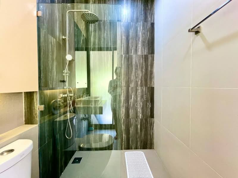 บ้านพร้อมเฟอร์นิเจอร์ครบ พร้อมสระว่ายน้ำส่วนตัว, ชลบุรี, ห้วยใหญ่, บางละมุง, ชลบุรี, 212 ตร.ม., บ้านเดี่ยว ขาย, โดย Suwannee Phonthong, 500181629 - DDproperty.com