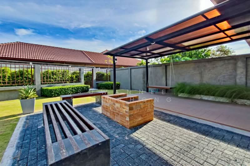 Fully Furnished House with Private Pool, Chon Buri (Pattaya), Huai Yai, Bang Lamung (Pattaya), Chon Buri (Pattaya), 2 Bedrooms, 212 sqm, Single Detached House For Sale, by Suwannee Phonthong, 500181629 - DDproperty.com