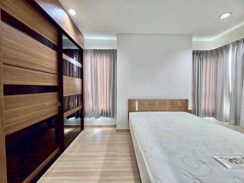 Intro Phaholyothin-Pradipat, Bangkok, Pradipat, Samsen Nai, Phaya Thai, Bangkok, 2 Bedrooms, 53 sqm, Condo For Sale, by Yanisa Nakklai, 500181647 - DDproperty.com
