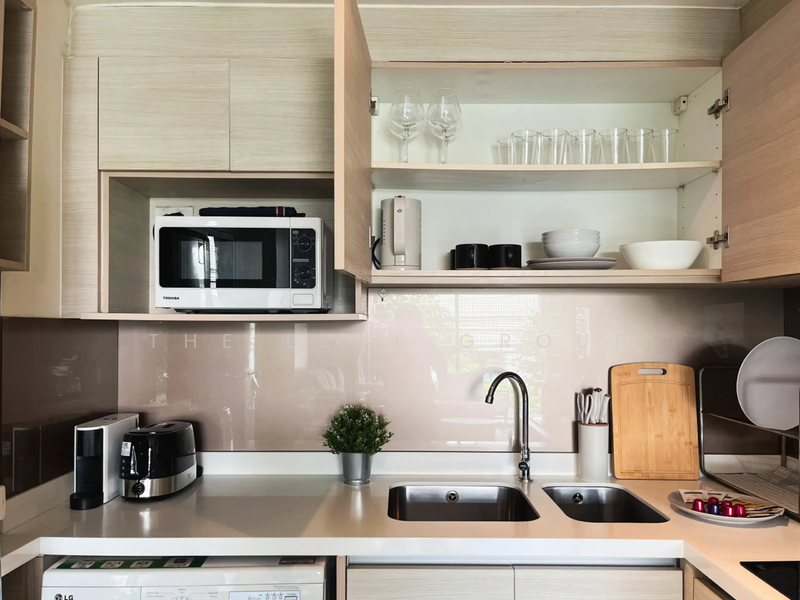 Socio Reference 61, Bangkok, Sukhumvit 61, Khlongtoei Nua, Watthana, Bangkok, 2 Bedrooms, 68 sqm, Condo For Rent, by The Luxe Group, 500181673 - DDproperty.com