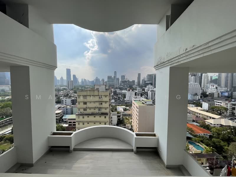 Crystal Garden, Bangkok, 217 Sukhumvit 4 Alley, Khlong Toei, Khlong Toei, Bangkok, 4 Bedrooms, 311 sqm, Condo For Sale, by SmartLivingBangkok, 500181728 - DDproperty.com