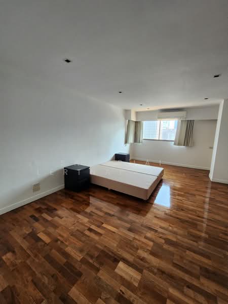 Lakeview Residences, Bangkok, Soi Sukhumvit 12, Khlong Toei, Khlong Toei, Bangkok, 4 Bedrooms, 380 sqm, Apartment For Rent, by Samerjai Lertnapakriengkai, 500181729 - DDproperty.com