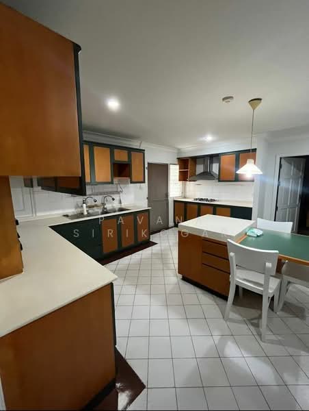 Oriental Towers, Bangkok, 25 Soi Ekkamai 12, Ekkamai Road, Khlong Tan Nua, Watthana, Bangkok, 3 Bedrooms, 315 sqm, Condo For Rent, by Pavana Sirikogar, 500181784 - DDproperty.com