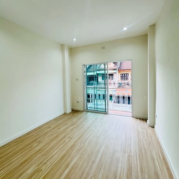 Moobaan Euapracha Nuanchan, Bangkok, Nawamin Road, Nuan Chan, Bueng Kum, Bangkok, 3 Bedrooms, 110 sqm, Townhouse For Sale, by AJHOMECENTER - คุณบู้, 500181799 - DDproperty.com