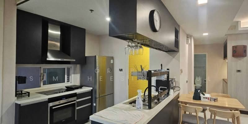 The Empire Place, Bangkok, 88 Narathiwatratchanakharin Road, Thung Maha Mek, Sathon, Bangkok, 2 Bedrooms, 107 sqm, Condo For Sale, by Orapa Sumetheesirisakul, 500181826 - DDproperty.com