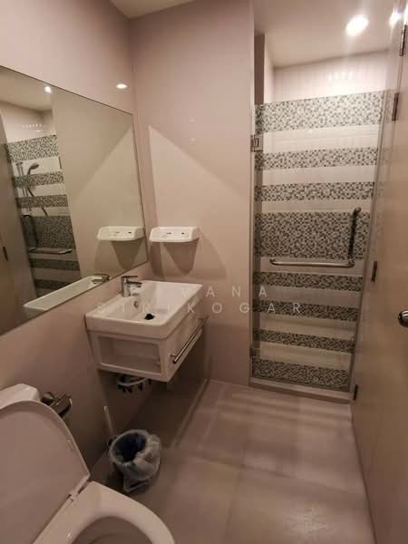 Life Asoke, Bangkok, Asoke-Dindang Road, Bang Kapi, Huai Khwang, Bangkok, 2 Bedrooms, 55 sqm, Condo For Rent, by Pavana Sirikogar, 500181836 - DDproperty.com