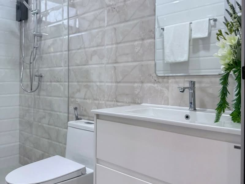 5 Bedrooms Pool Villa with Private Swimming Pool in Nong Prue Pattaya, Chon Buri (Pattaya), Nong Pru, Bang Lamung (Pattaya), Chon Buri (Pattaya), 5 Bedrooms, 250 sqm, Single Detached House For Sale, by Suwannee Phonthong, 500181879 - DDproperty.com