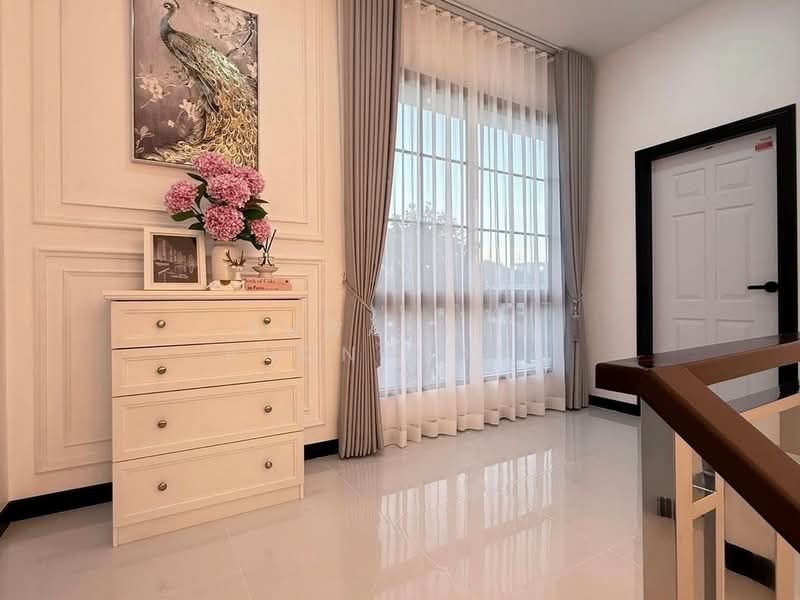 5 Bedrooms Pool Villa with Private Swimming Pool in Nong Prue Pattaya, Chon Buri (Pattaya), Nong Pru, Bang Lamung (Pattaya), Chon Buri (Pattaya), 5 Bedrooms, 250 sqm, Single Detached House For Sale, by Suwannee Phonthong, 500181879 - DDproperty.com