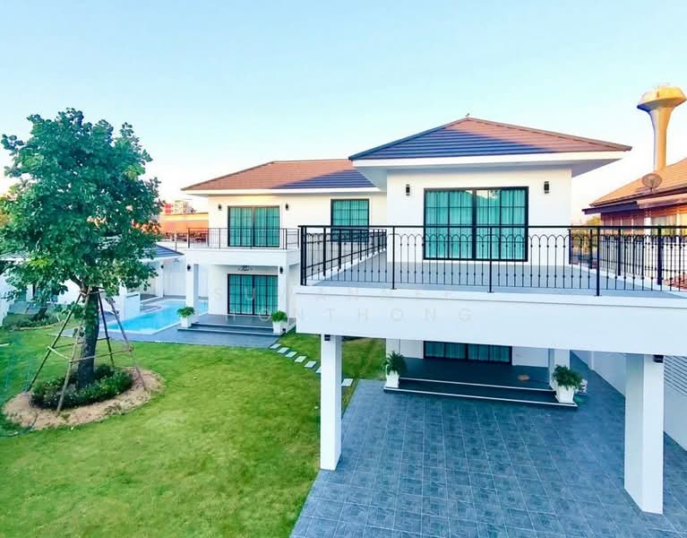 5 Bedrooms Pool Villa with Private Swimming Pool in Nong Prue Pattaya, Chon Buri (Pattaya), Nong Pru, Bang Lamung (Pattaya), Chon Buri (Pattaya), 5 Bedrooms, 250 sqm, Single Detached House For Sale, by Suwannee Phonthong, 500181879 - DDproperty.com