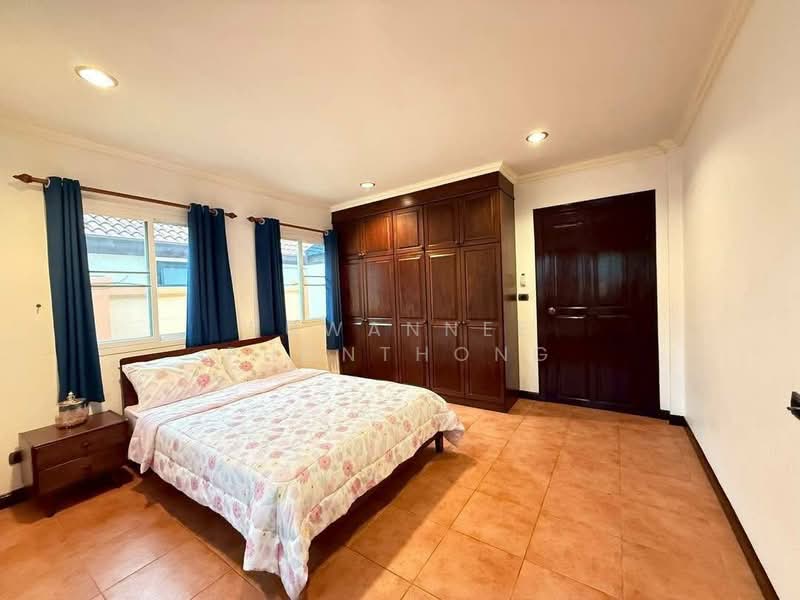 beautifully renovated pool villa inBaan Balina 1, Chon Buri (Pattaya), Na Chom Thian, Sattahip, Chon Buri (Pattaya), 4 Bedrooms, 280 sqm, Single Detached House For Sale, by Suwannee Phonthong, 500181930 - DDproperty.com