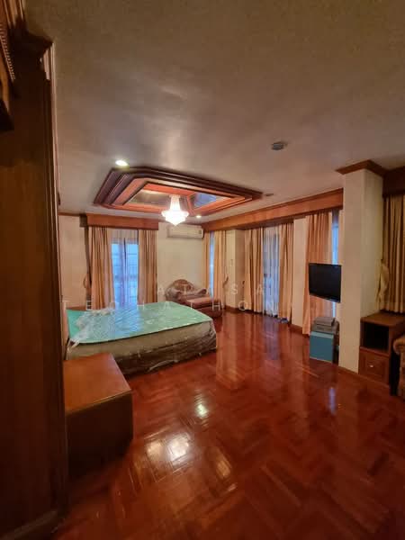 For Rent - 4-BR House, Bangkok