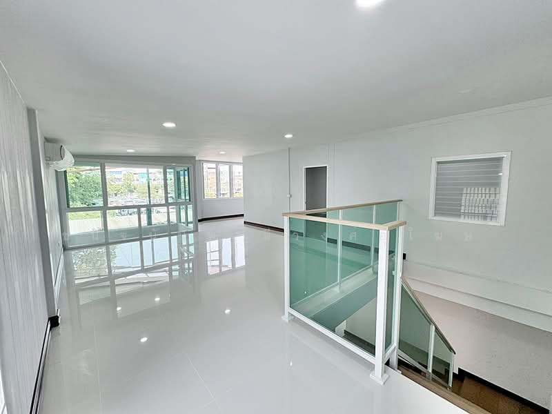 Sale or Rent Home Office on Nawamin Road 1.5 km from MRT Khu Bon, Bangkok, นวมินทร์, Nuan Chan, Bueng Kum, Bangkok, , 350 sqm, Office Space For Rent, by Chanitnun Mewongukote, 500182097 - DDproperty.com